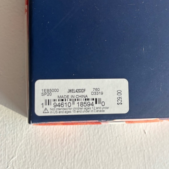 NIB Lucky Brand Gold Tone Flower Earrings - Picture 3 of 3